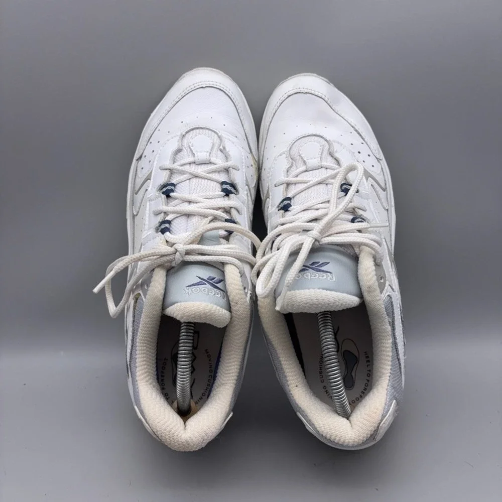 Reebok dmx walking